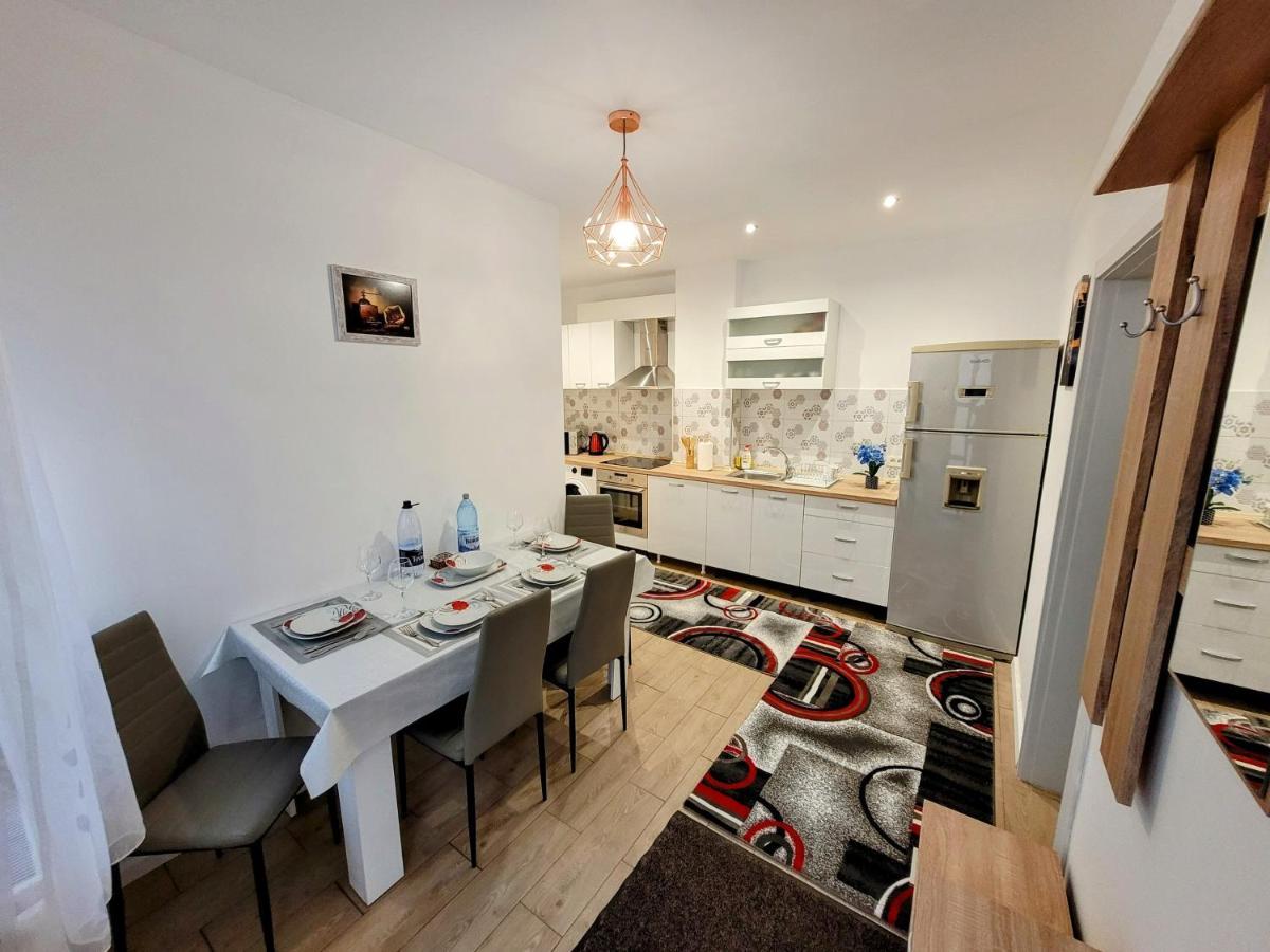 Casa Feli Apartment Brasov Bagian luar foto